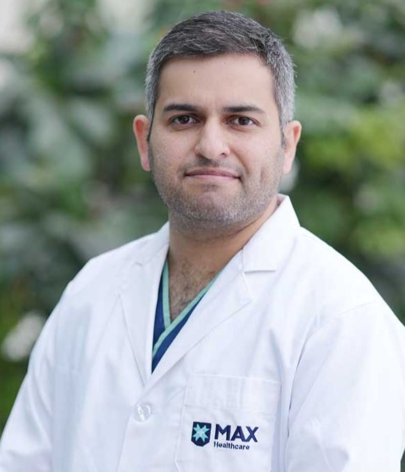 Dr Karandeep Guleria - Urology, Kidney Transplant, Uro-Oncology, Robotic Surgery