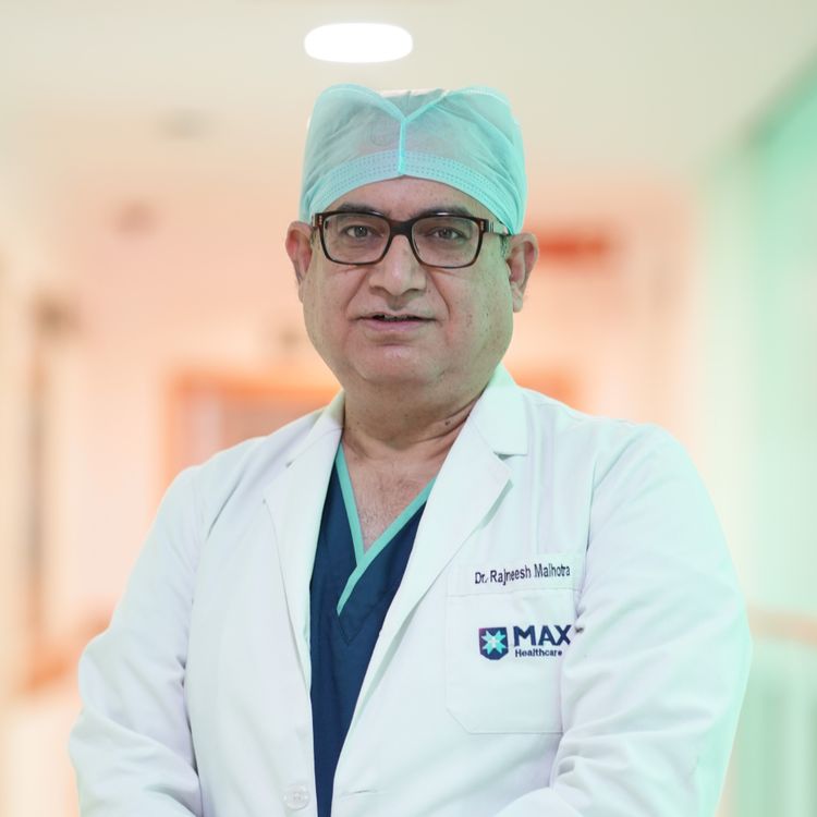 Dr. Rajneesh Malhotra - Cardiac Sciences, Cardiac Surgery (CTVS), Robotic Surgery