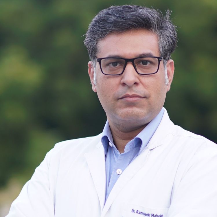 Dr. Ramneek Mahajan - Orthopaedics & Joint Replacement, Arthroscopy & Sports Injury, Robotic Surgery