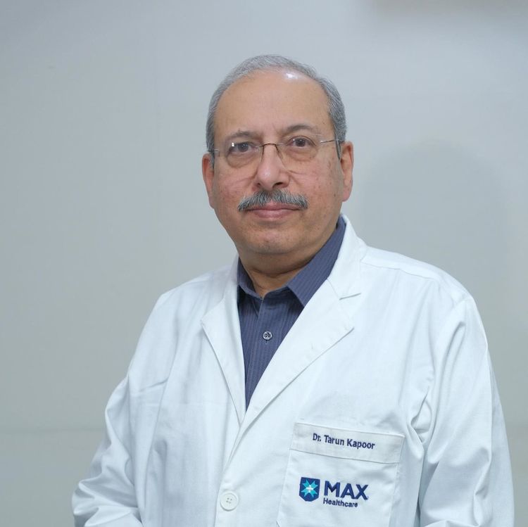 Dr. Tarun Kapur - Eye Care / Ophthalmology